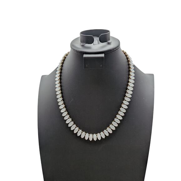 Vintage Marquis Opalish Crystal Rhinestone Gold Tone 17"-20" Necklace - Picture 4 of 6